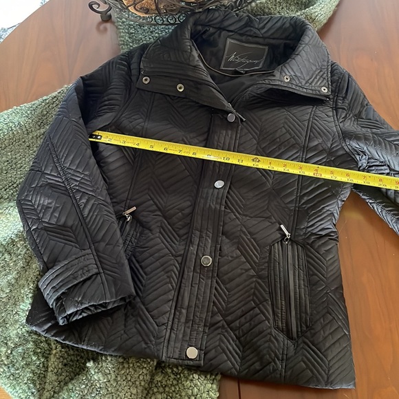 Weatherproof Textured Black Jacket Size S Zippers and Snaps - Picture 3 of 6